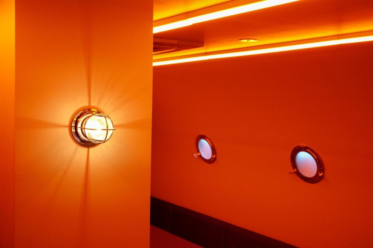 Hotel Red Submarine Kure Exterior foto