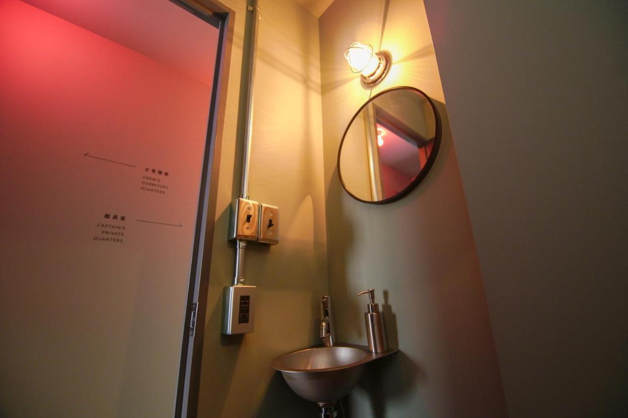 Hotel Red Submarine Kure Exterior foto